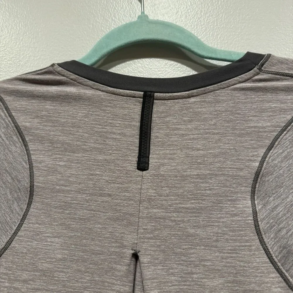 Lululemon Tuck and Flow Top Pullover Gray Knit Round Neck Long Sleeve Women sz 4